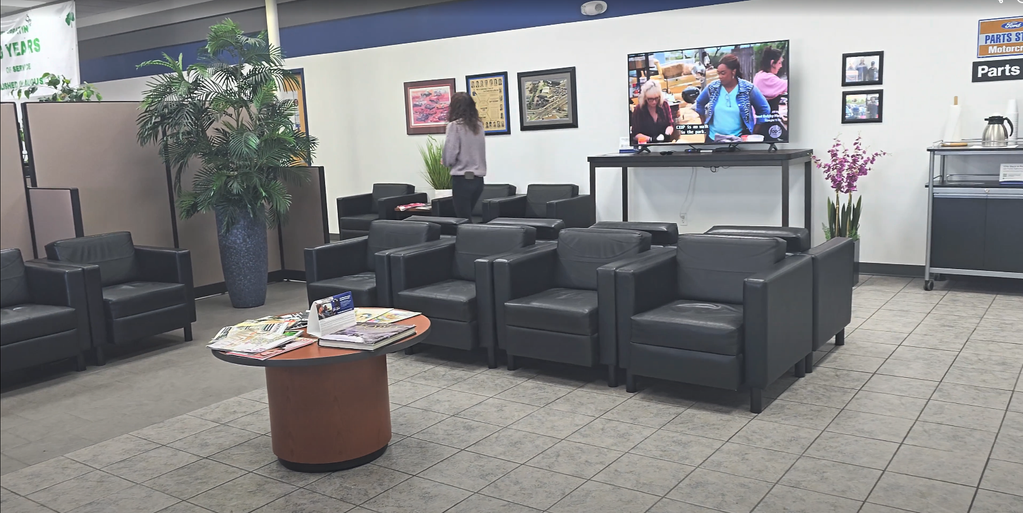 Dealership gallery photo 8